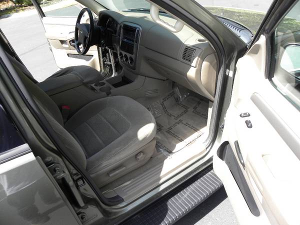 2003 FORD EXPLORER XLT 4WD . THIRD SEAT ----- NO ONE BEATS OUR PRICES for sale in Kirkland, WA – photo 14