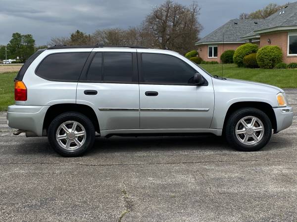2009 GMC Envoy 4X4 only 123, 000 miles No Rust! 6450 for sale in Chesterfield Indiana, IN – photo 2