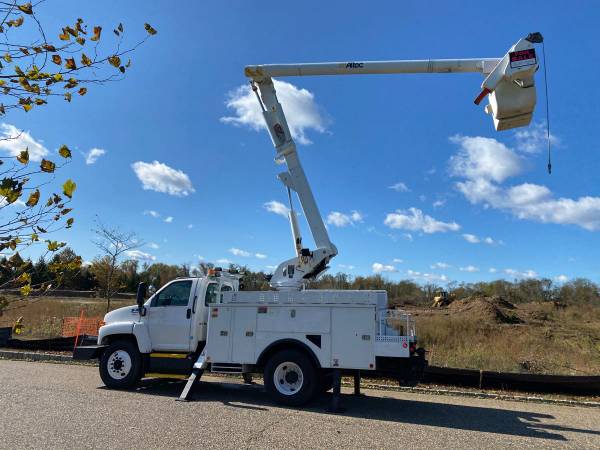 09 CHEVY C8500 UTILITY BODY 47FT BUCKET TRUCK WITH CABLE... for sale in New Egypt, NJ – photo 15