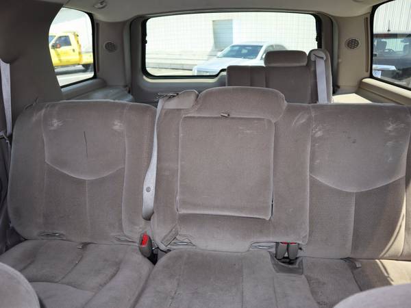 2004 GMC Yukon 4WD - - by dealer - vehicle automotive for sale in Indianapolis, IN – photo 10