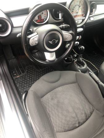 Mini Cooper 2010 Base (sold out) - cars & trucks - by owner -... for sale in New Rochelle, NY – photo 11