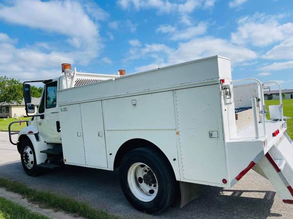 2004 INTERNATIONAL 4000 SERIES 4300 - - by dealer for sale in Pflugerville, TX – photo 4