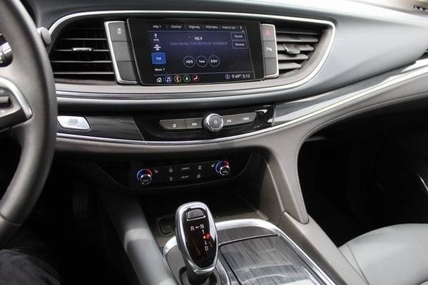 2020 Buick Enclave Essence - - by dealer - vehicle for sale in Henderson, TX – photo 13