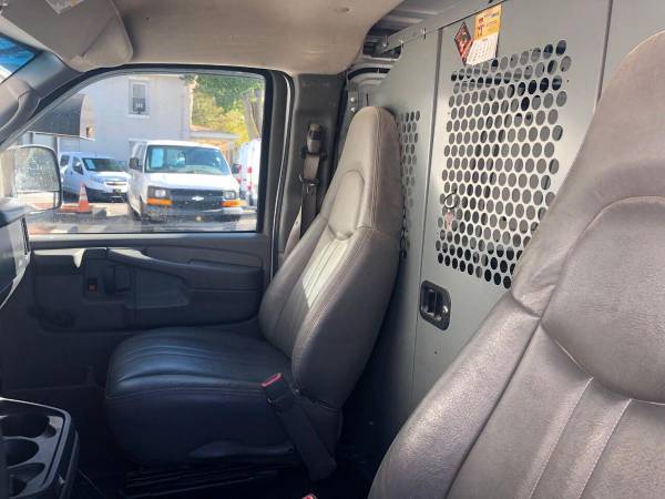 2009 GMC Savana Cargo 2500 3dr Cargo Van -FINANCING AVAILABLE!! -... for sale in Kenvil, NY – photo 12