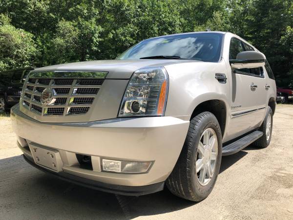 2009 Cadillac Escalade, Only 104K Miles, Navigation, Roof, Very for sale in New Gloucester, ME