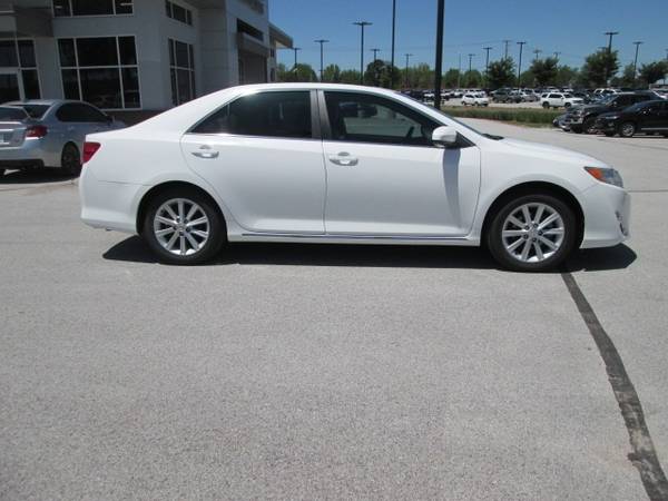 2012 Toyota Camry XLE sedan Super White - - by dealer for sale in Fayetteville, OK – photo 7