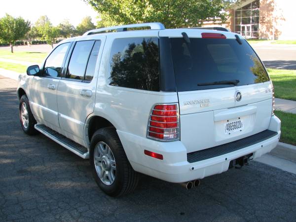 2003 Mercury Mountaineer Premier AWD V8 "Pristine" - cars & trucks -... for sale in West Valley City, UT – photo 4