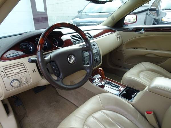 2009 Buick Lucerne CXL - - by dealer - vehicle for sale in Waterloo, WI – photo 11