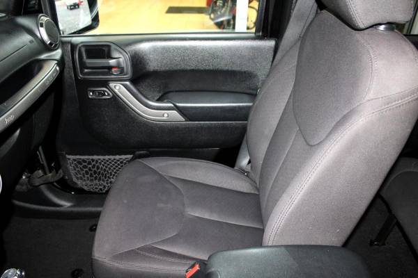 2015 Jeep Wrangler UNLIMITED SPORT WITH HARD AND SOFT 35 TIRES -... for sale in Hooksett, CT – photo 20