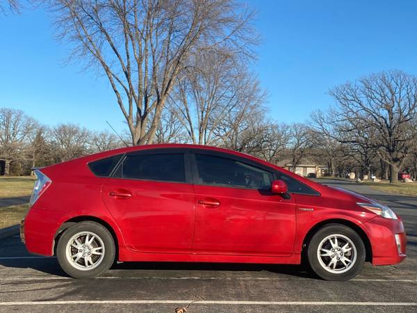 2010 TOYOTA PRIUS THREE - cars & trucks - by dealer - vehicle... for sale in Shakopee, MN – photo 9