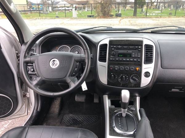 07 Mercury Mariner 4x4 only 39K miles!!! ***Fully loaded*** - cars &... for sale in Cleveland, OH – photo 12