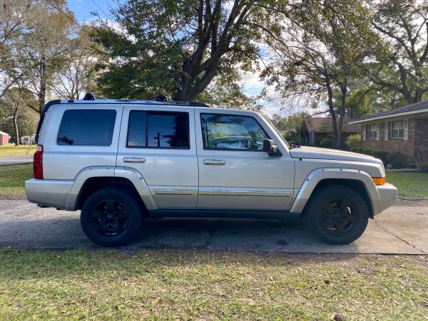 2008 Jeep Commander - cars & trucks - by owner - vehicle automotive... for sale in Brunswick, GA – photo 2