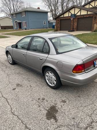 1998 Saturn SL - cars & trucks - by owner - vehicle automotive sale for sale in Schererville, IL – photo 3