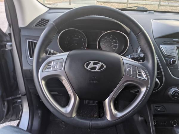 2011 HYUNDAI TUCSON GLS - - by dealer - vehicle for sale in Merriam, MO – photo 14