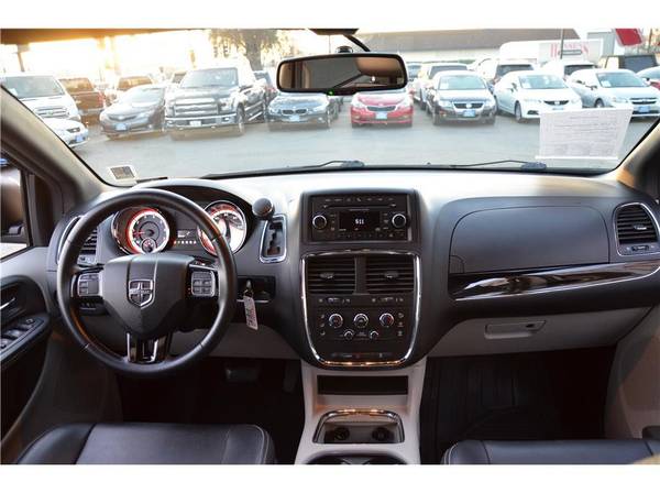 2017 Dodge Grand Caravan Passenger SXT Minivan 4D for sale in Modesto, CA – photo 17