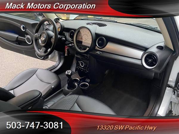 2013 Mini Cooper 1-Owner Only 29k Miles 6-SPEED **Panoramic Roof** -... for sale in Tigard, OR – photo 16