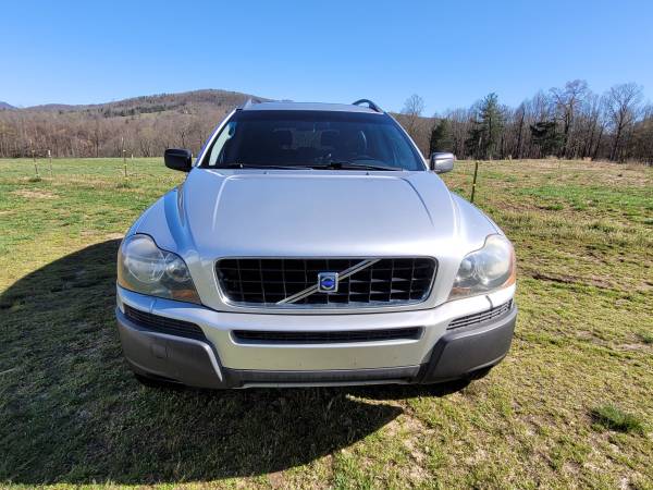 2004 Volvo XC90, 2WD, 3rd Row Seating, 5-Cylinder, Automatic, Loaded for sale in Moravian Falls, NC – photo 3