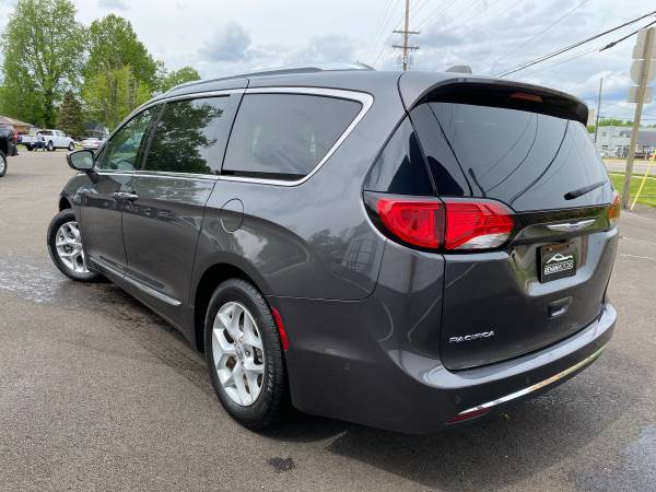 2018 CHRYSLER PACIFICA TOURING L 4DR MINI VAN - - by for sale in Springfield, IL – photo 6