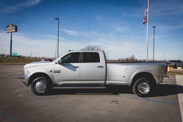 *** 2017 Ram 3500 Laramie * Great Features * Clean Carfax * *** -... for sale in Troy, MO – photo 4