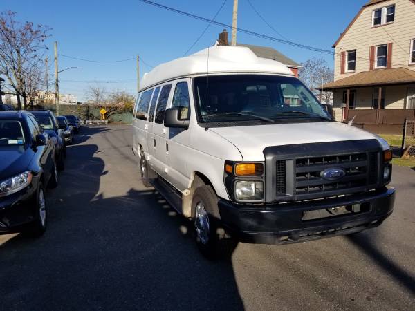 Ford 15 passenger Van - cars & trucks - by owner - vehicle... for sale in Far Rockaway, NY – photo 3