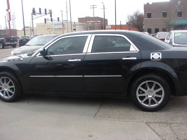 2008 Chrysler 300 4dr Sdn 300 Touring AWD Guaranteed Approval! As for sale in South Bend, IN – photo 5