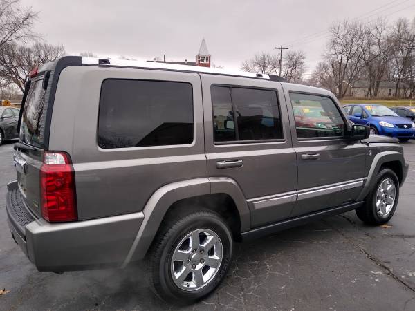 2007 Jeep Commander Limited V-8 4X4 ! Priced to move ! - cars & for sale in Spring Hill, MO – photo 5
