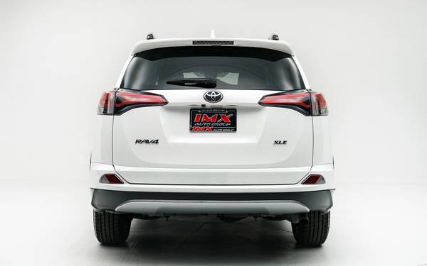 2018 Toyota RAV4 XLE only 35K MILES!!! - cars & trucks - by dealer -... for sale in Burbank, CA – photo 6