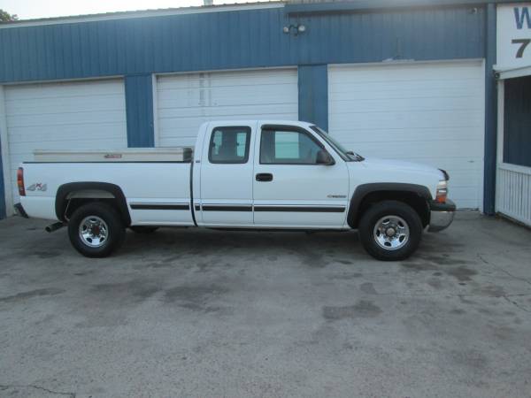 1999 Chevy Silverado 2500 4X4 - cars & trucks - by dealer - vehicle... for sale in Columbia, SC – photo 4