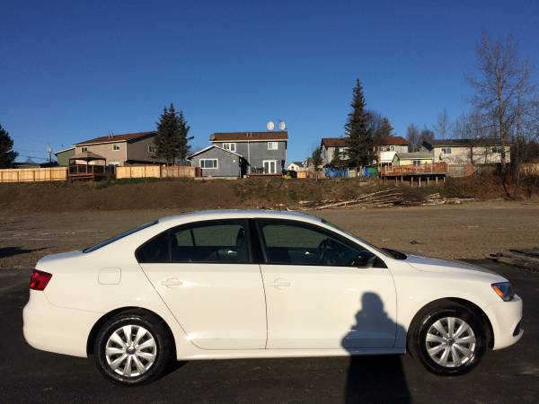2014 Volkswagen Jetta / 5 Speed Manual - cars & trucks - by dealer -... for sale in Anchorage, AK – photo 4
