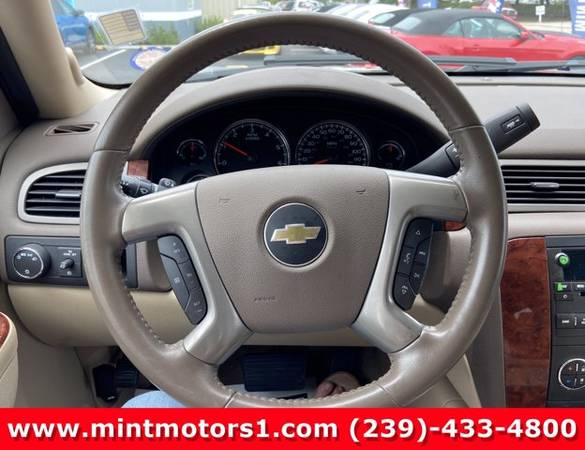 2013 Chevrolet Chevy Suburban Lt (SUV 1 OWNER) for sale in Fort Myers, FL – photo 10
