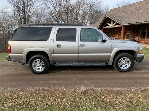 2003 CHEVROLET SUBURBAN 1500 4X4 **RUST FREE** - cars & trucks - by... for sale in Ellsworth, MN – photo 19
