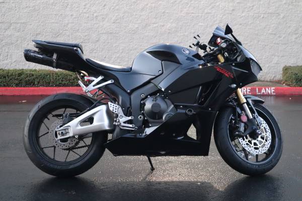 2013 Honda CBR600RR - TASTEFUL MODS / NEW TIRES / ONLY 7K ACTUAL... for sale in Beaverton, OR – photo 3