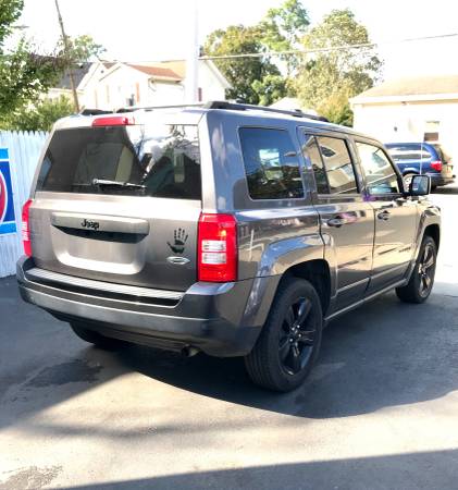 2015 Jeep Patriot Altitude Carfax Certified - cars & trucks - by... for sale in Red Bank, NJ – photo 4