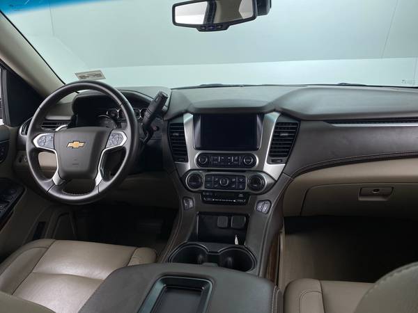 2020 Chevy Chevrolet Suburban LT Sport Utility 4D suv White -... for sale in Madison, WI – photo 21