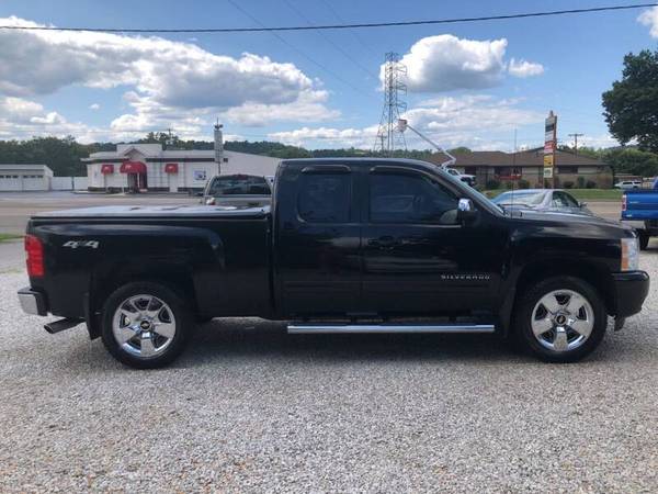 2011 CHEVY SILVERADO EXT CAB, RARE LTZ, LEATHER, SUNROOF, NEW TIRES!!! for sale in Vienna, WV – photo 6