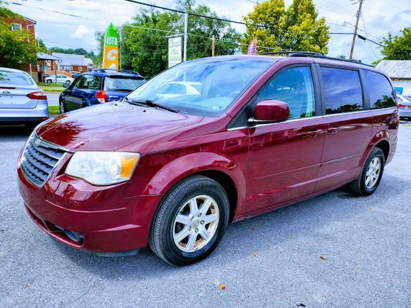2008 CHRYSLER TOWN & COUNTRY TOURING *1-OWNER*⭐+FREE 6 MONTHS... for sale in Front Royal, VA