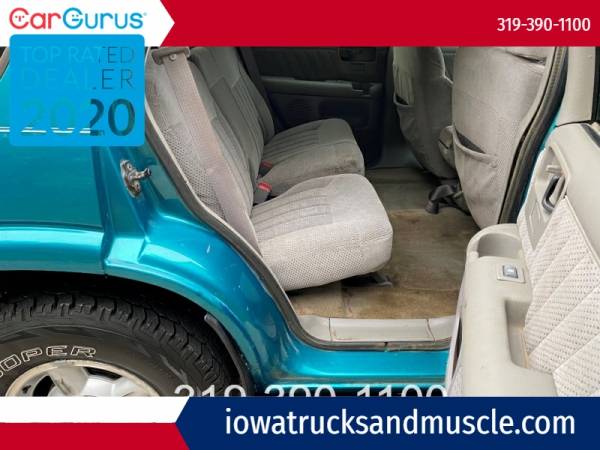 1995 Chevrolet Blazer 4dr 4WD with - cars & trucks - by dealer -... for sale in Cedar Rapids, IA – photo 12