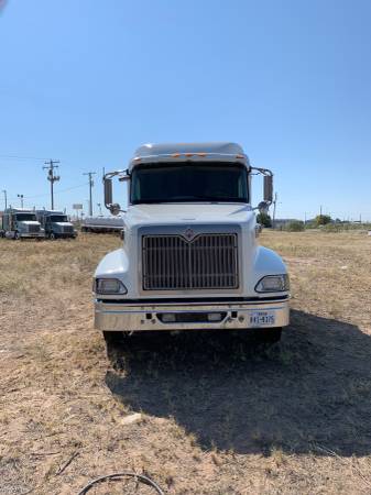 2006 and 2005 International 9400 Semi Trucks for sale in Wickett, TX – photo 3