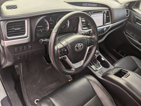 2015 Toyota Highlander XLE SUV - - by dealer - vehicle for sale in Corpus Christi, TX – photo 16