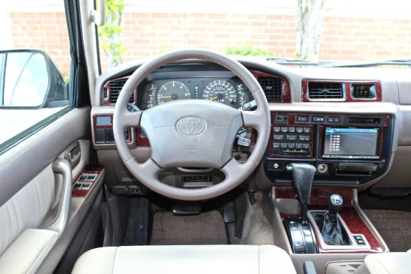 1997 Toyota Land Cruiser 4WD/Collectors Edition - Rare Find for sale in Lynden, CA – photo 11