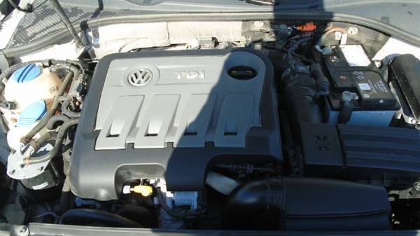 2014 vw passat tdi diesel factory warranty 82,000 miles $9900 for sale in Waterloo, IA – photo 15