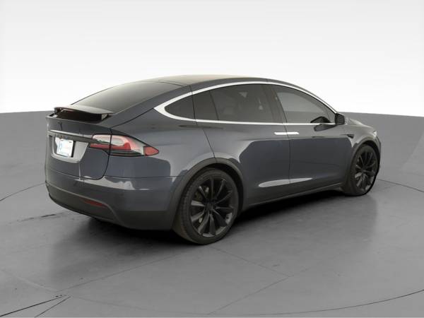 2017 Tesla Model X 100D Sport Utility 4D suv Gray - FINANCE ONLINE -... for sale in Manhattan Beach, CA – photo 11