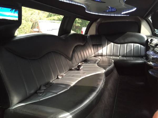 9, 999 2008 Lincoln Town Car LIMOUSINE Only 81k Miles, BAR, 1 for sale in Belmont, VT – photo 19