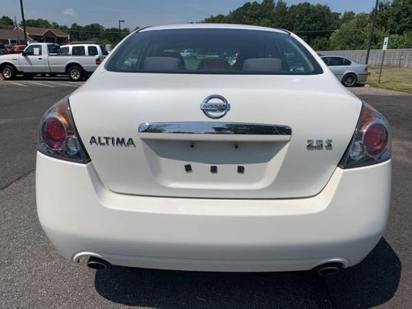 2009 Nissan Altima - cars & trucks - by dealer - vehicle automotive... for sale in Fredericksburg, District Of Columbia – photo 4