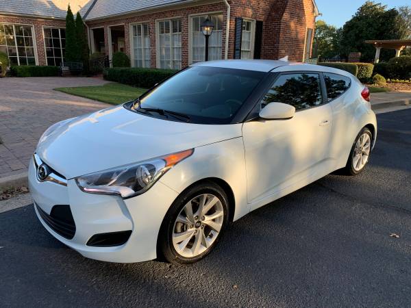 2016 HYUNDAI VELOSTER - 2 OWNER/CLEAN/NEEDS NOTHING/WARRANTY - cars... for sale in Peachtree Corners, GA – photo 2