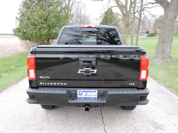 2017 Chevrolet Silverado 1500 4WD Crew Cab 143 5 LTZ w/2LZ - cars & for sale in Hartford, WI – photo 6