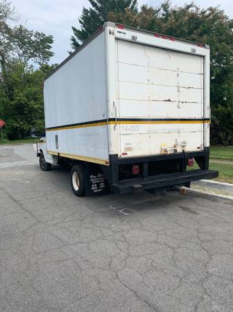 2003 gmc box truck 72000 miles for sale in Cockeysville, MD – photo 2