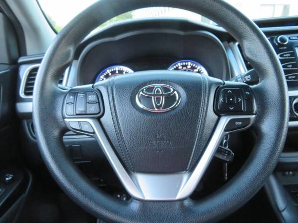 2014 Toyota Highlander LE Plus AWD 4dr SUV - - by for sale in Sacramento , CA – photo 14