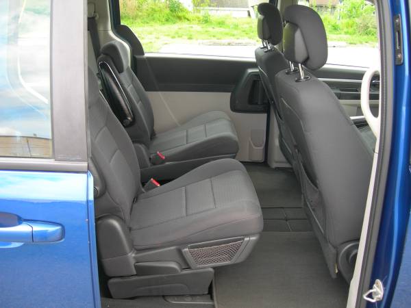 2010 Grand Caravan SE - - by dealer - vehicle for sale in Columbia, MD – photo 12