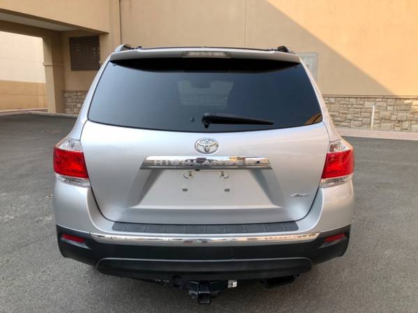 2012 Toyota Highlander 4WD V6 Limited, 3d Row, Low Miles!!! - cars &... for sale in Carson City, NV – photo 4